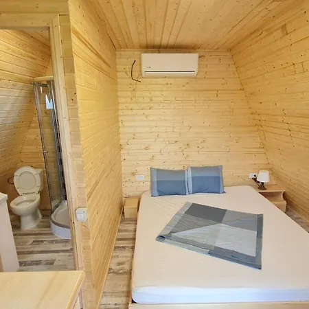 Vadu Cazare ואדו